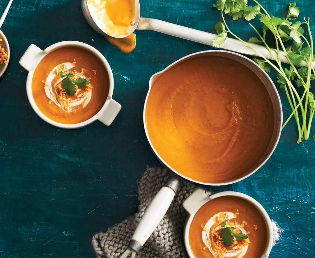 Soupe de patate douce et coco au sambal épicé