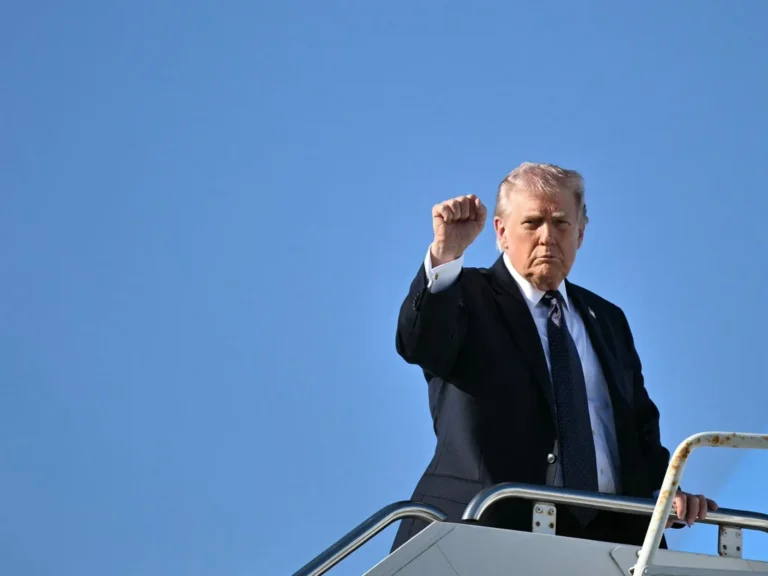 Trump: offensive prolongée contre l'Iran et options de leadership
