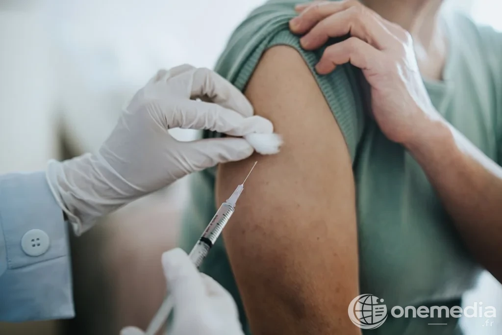 Vaccin contre la grippe : vers une obligation pour soignants et résidents ?