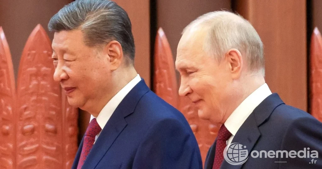 Xi Jinping et Vladimir Poutine discutent à Beijing