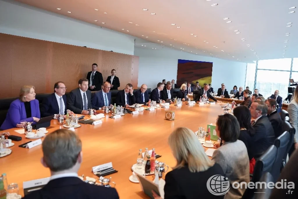 Réunion du gouvernement allemand à Berlin dans le cadre d’un article sur la défense civile