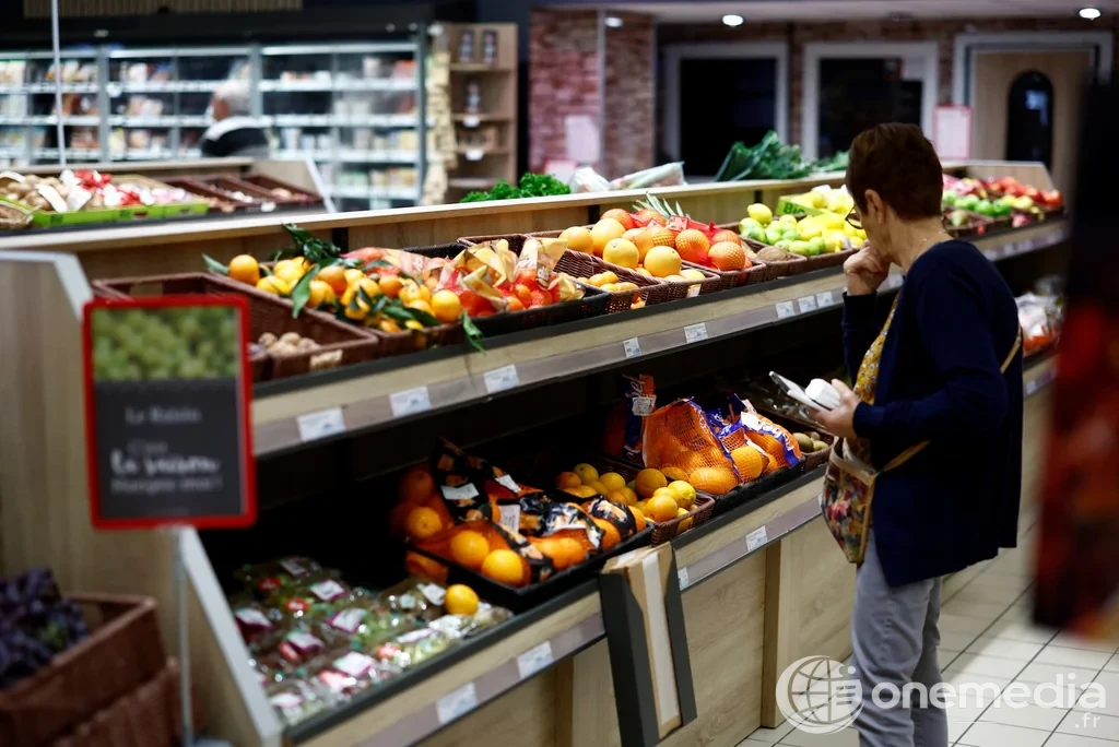 Clientes dans un supermarché en France, illustration de l’inflation et du pouvoir d’achat