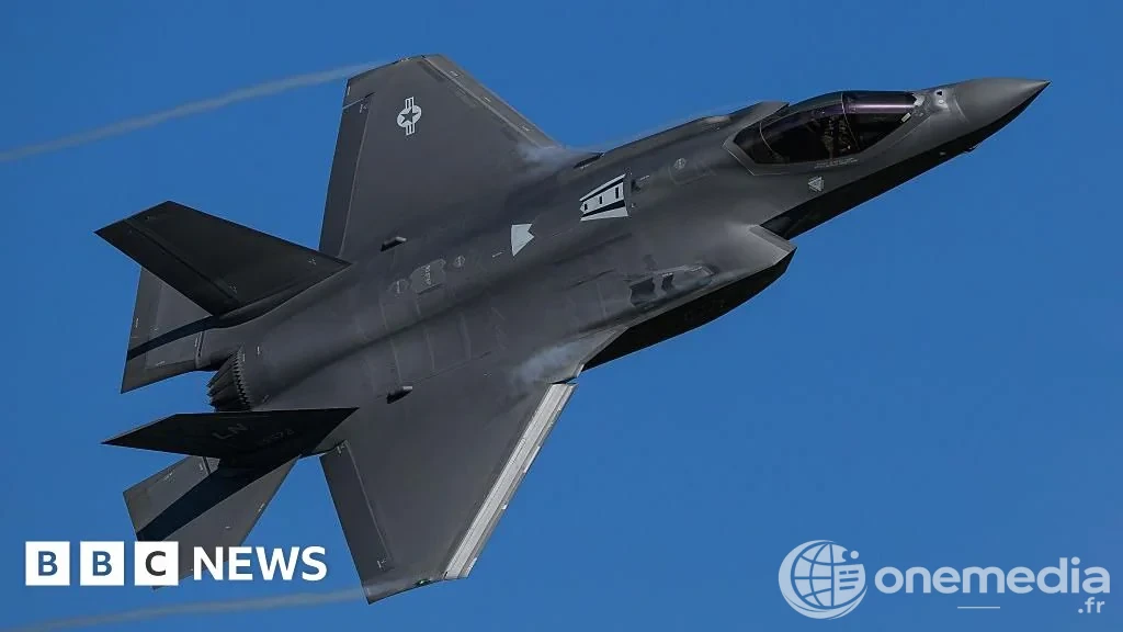 États-Unis-Iran: nouvelles frappes américaines contre des sites de missiles et des bateaux