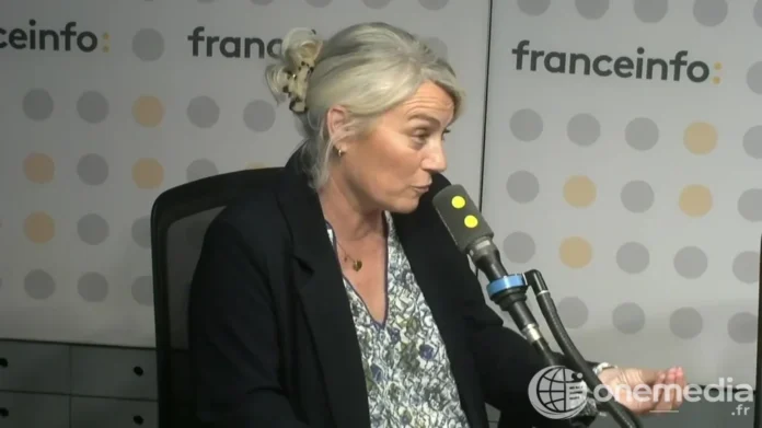 Stéphanie Rist lors d'une prise de parole sur le suivi sanitaire du hantavirus en France