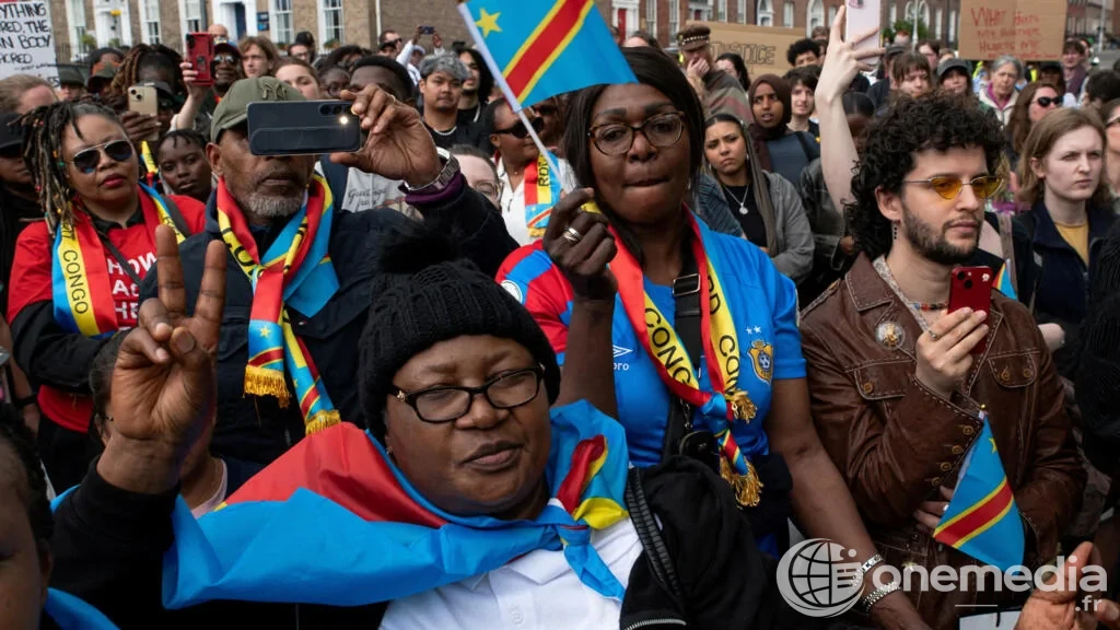 Manifestation à Dublin après la mort d’Yves Sakila