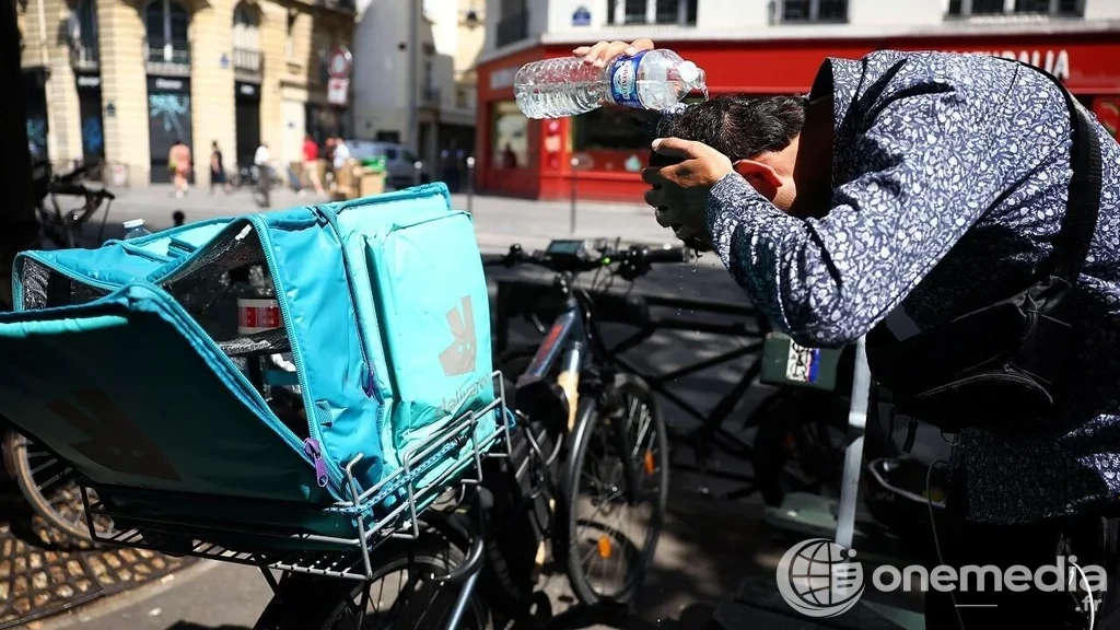 Météo France a placé 35 départements en vigilance rouge canicule à partir du 21 juin 2026, dont Paris et les autres départements d'Île-de-France.