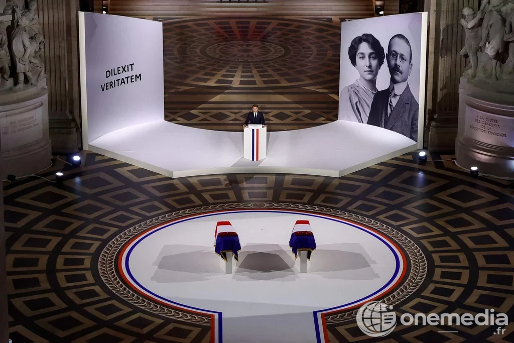 Emmanuel Macron prononce son discours lors de la cérémonie d'entrée au Panthéon de Marc Bloch et de son épouse Simonne, à Paris, le 23 juin 2026