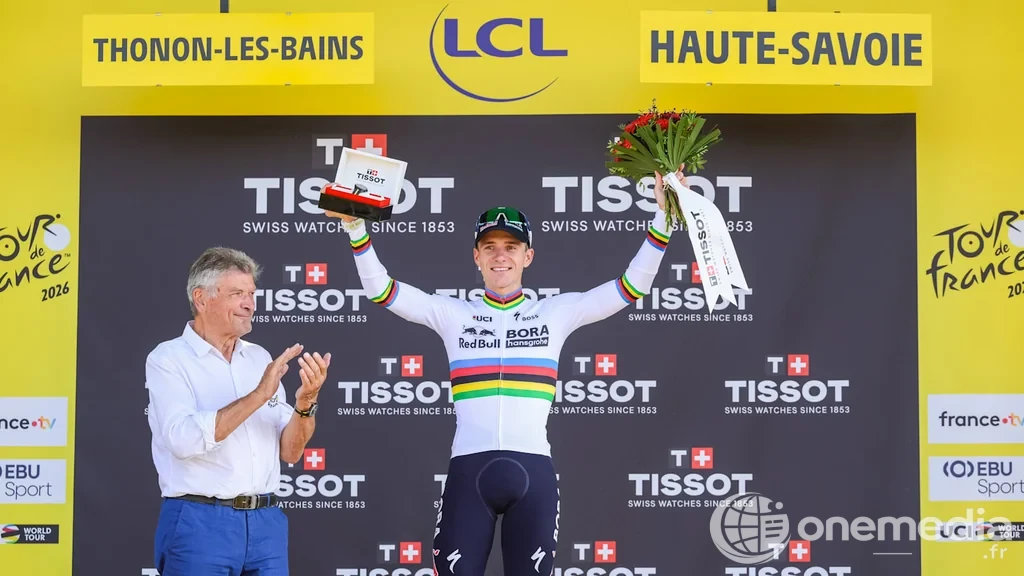 Remco Evenepoel pendant le contre-la-montre de la 16e étape du Tour de France 2026