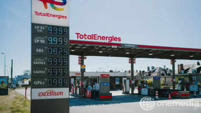 Station-service TotalEnergies illustrant les difficultés d’approvisionnement en carburants