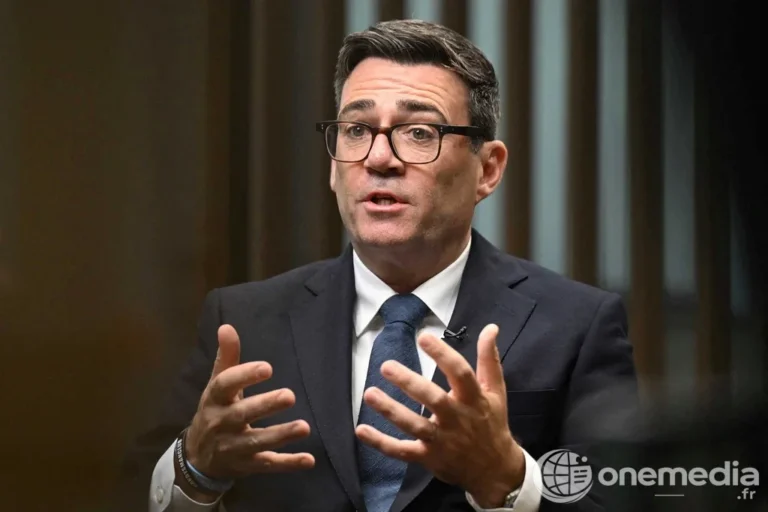 Andy Burnham, Premier ministre britannique, lors d’un entretien à Manchester