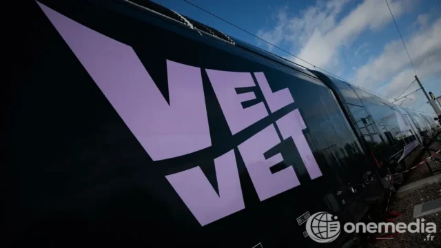 Un train Velvet photographié près de La Rochelle en avril 2026