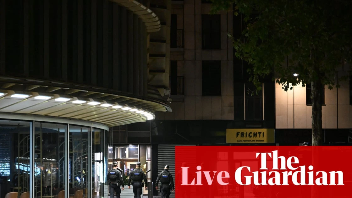 Illustration du suivi des couvre-feux localisés en France par le Guardian.