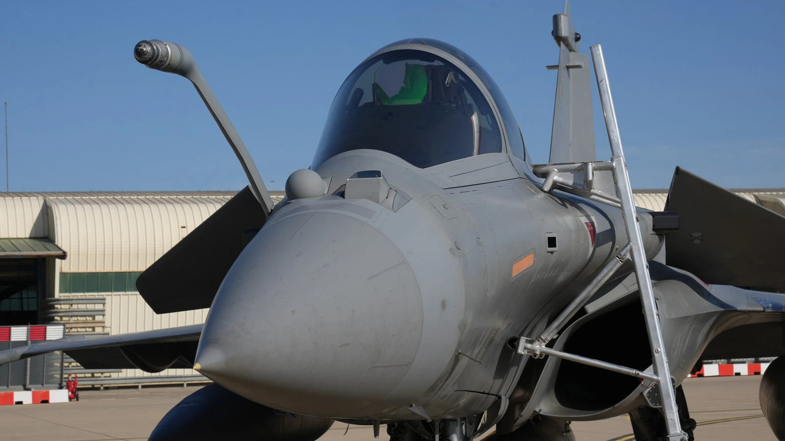 Un Rafale de l’armée de l’air française sur la base aérienne d’Istres.