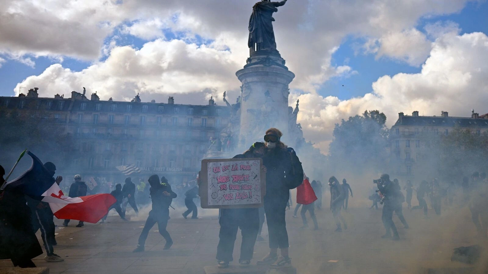 Photographie accompagnant le compte rendu des manifestations du 17 octobre 2026.