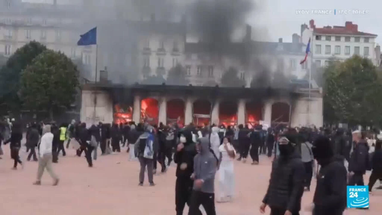Image de couverture du sujet de France 24 sur l’alerte de Laurent Nuñez avant les manifestations.