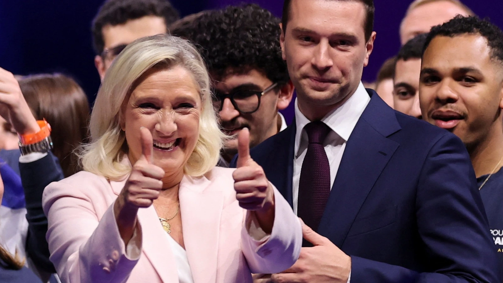 Marine Le Pen et Jordan Bardella au rassemblement de lancement de campagne à Orléans.