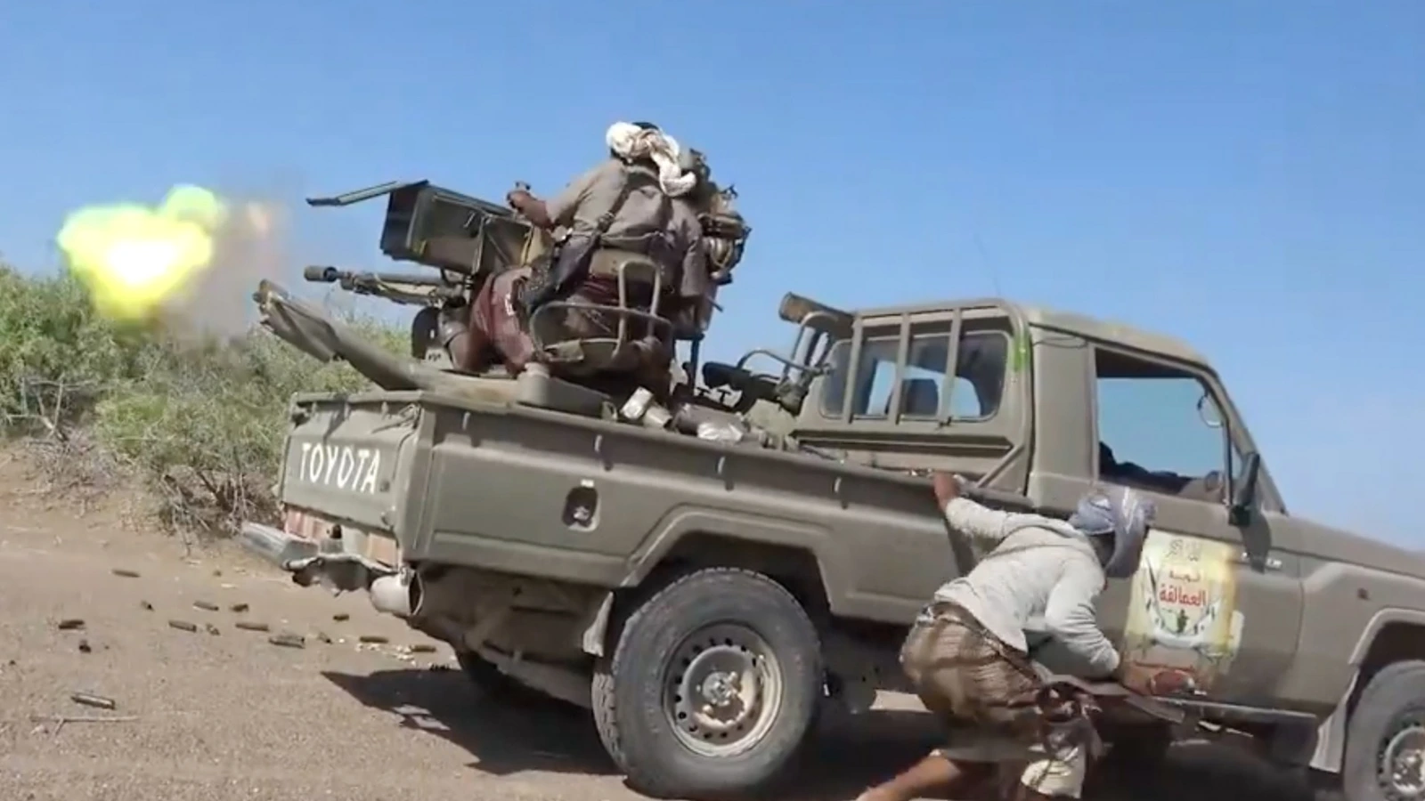 Image d’archive issue d’une vidéo des Brigades des Géants, montrant des combattants présentés comme les leurs à Dhobab, au Yémen.